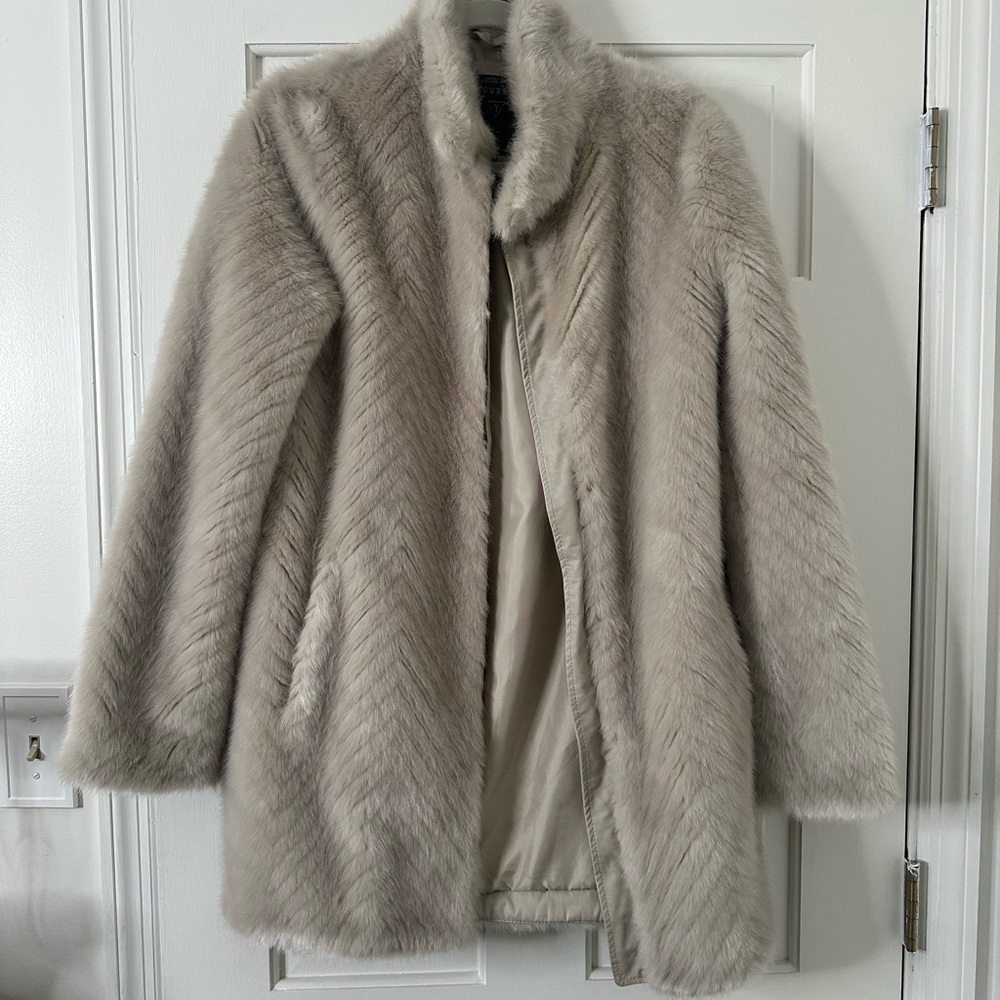 Guess Cream Faux Fur Chevron Coat